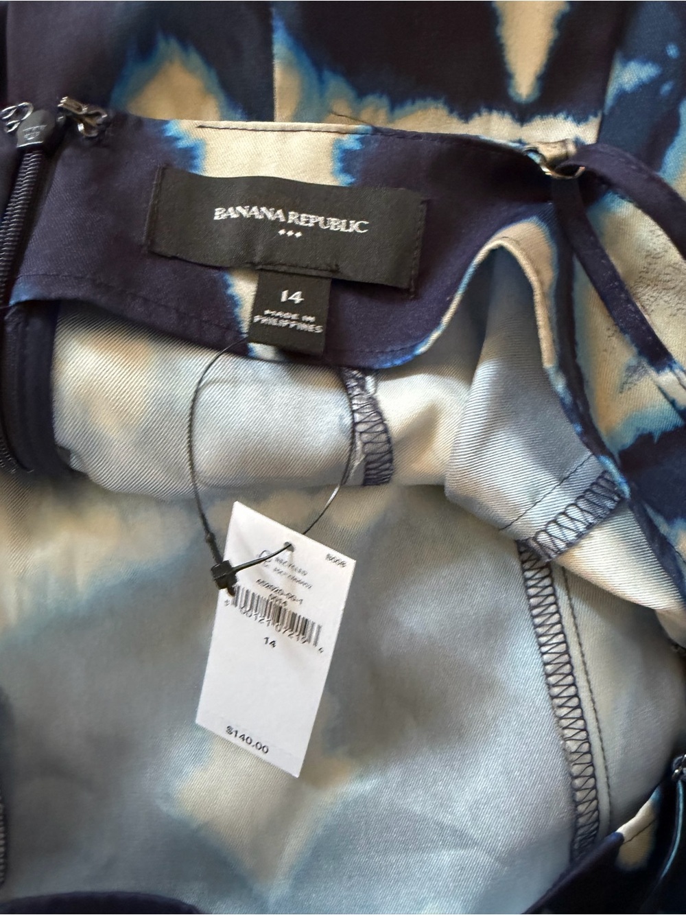 Banana Republic Factory Blue and Cream Diamond-Print Midi Dress - Picture 8 of 8